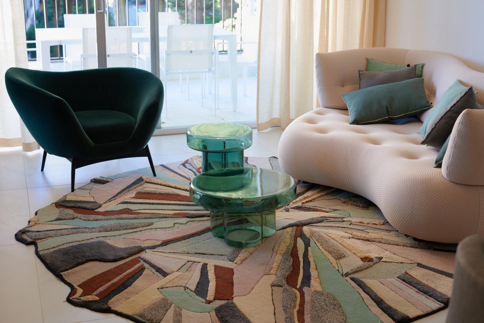 Decorating a flat in Cannes